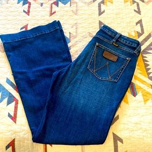 Womens Wrangler Retro trouser boot Jeans size 31 X 32